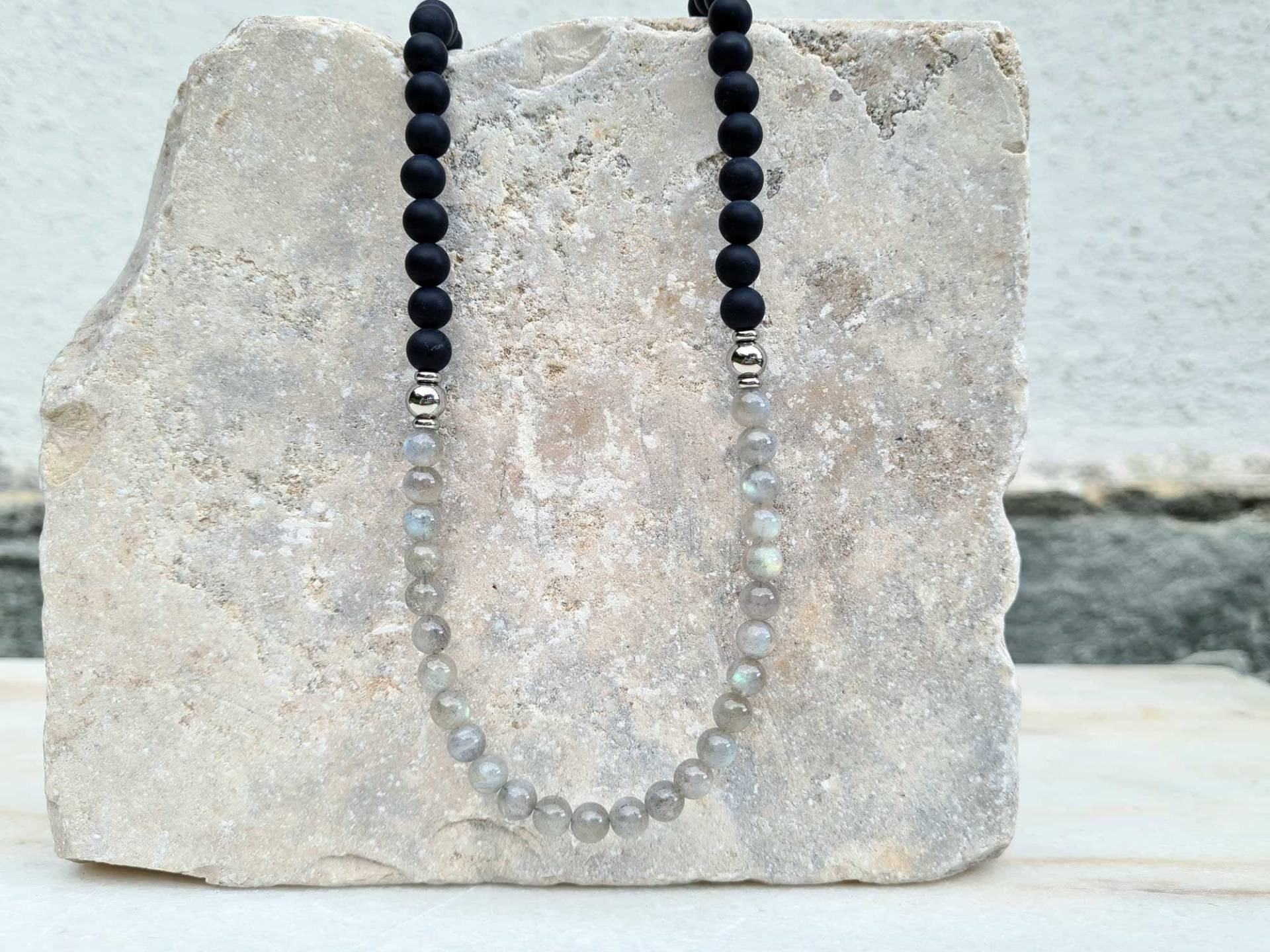 Herrenhalskette Aus Mattem Onyx Und Labradorit. Halskette Stein Stahl. Geschenke Für Ihn. Jungen. Abschlussgeschenke. Paargeschenke von JoyElly
