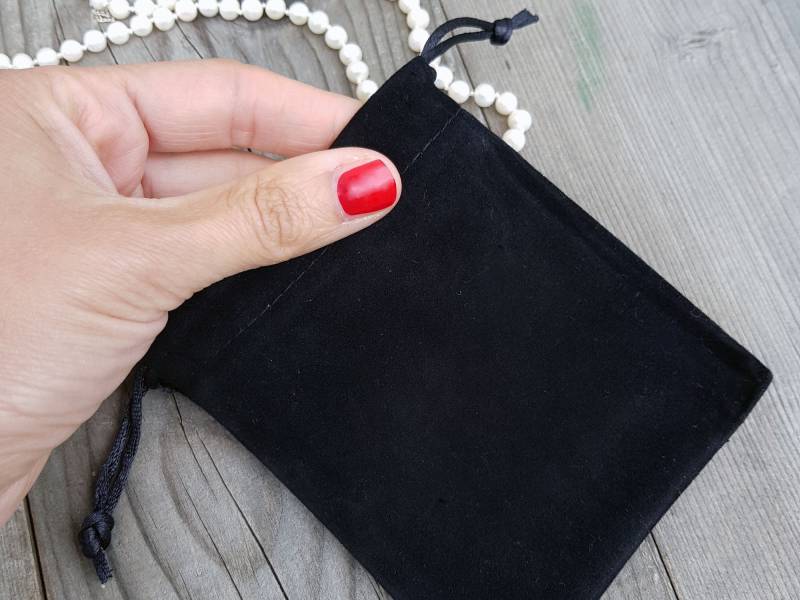 Schmucketui Aus Samt. Schmuckbeutel. Geschenktüte. Samtbeutel von JoyElly