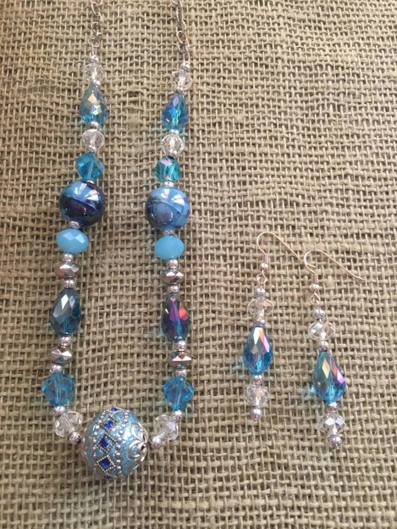 Blaue Glasperlen Halskette Set, Tropfen Perlenkette Und Blaue Glasperlen Halskette Set, Tropfen Perlenkette Und von JoyOfDixieDesigns