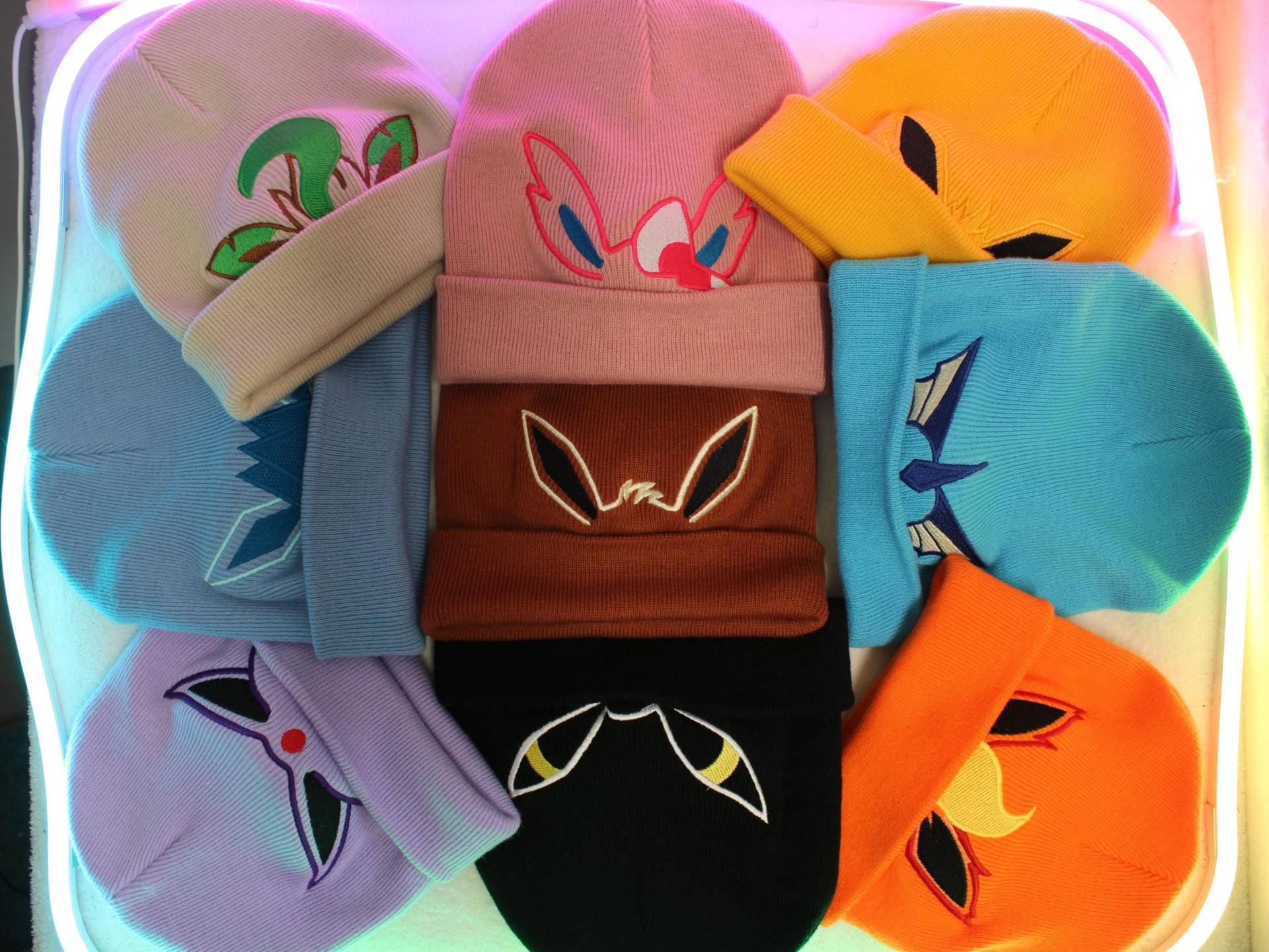 Bestickte Beanies Mit Tierohren Design, Wintermütze Aus 100% Polyacryl, One-Size/Einheitsgröße, 9 Verschiedene Designs Und Farben von JoyStickEmbroidery