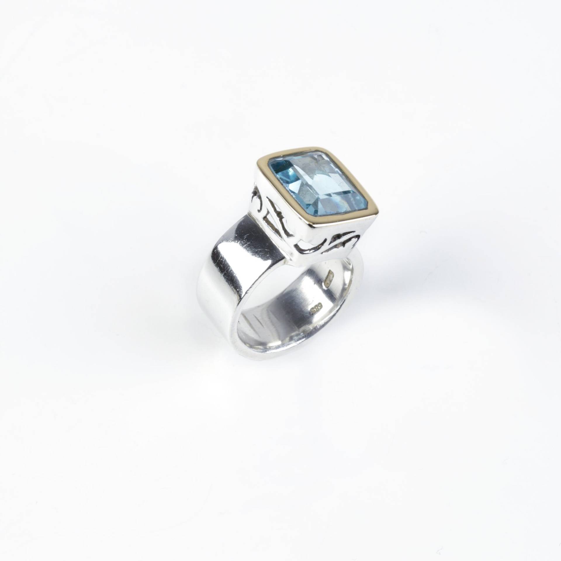 Ring With Blue Topaz Made Of 925 Silver - Stylish Elegant & Dainty Jewelry With Gold Ring With Blue Topaz Made Of 925 Silver - Stylish Elegant & Dainty Jewelry With Gold von JoyaJewelsSoul