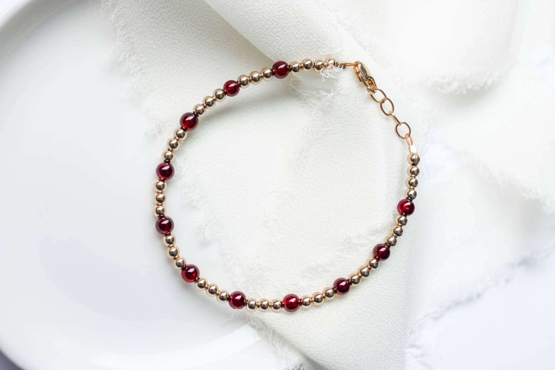 Januar Birthstone Armband - Granat Mom Wasserdicht Baby Passende Mama Und Mich Geschenke Für Mütter von JoyfulBeadCompany