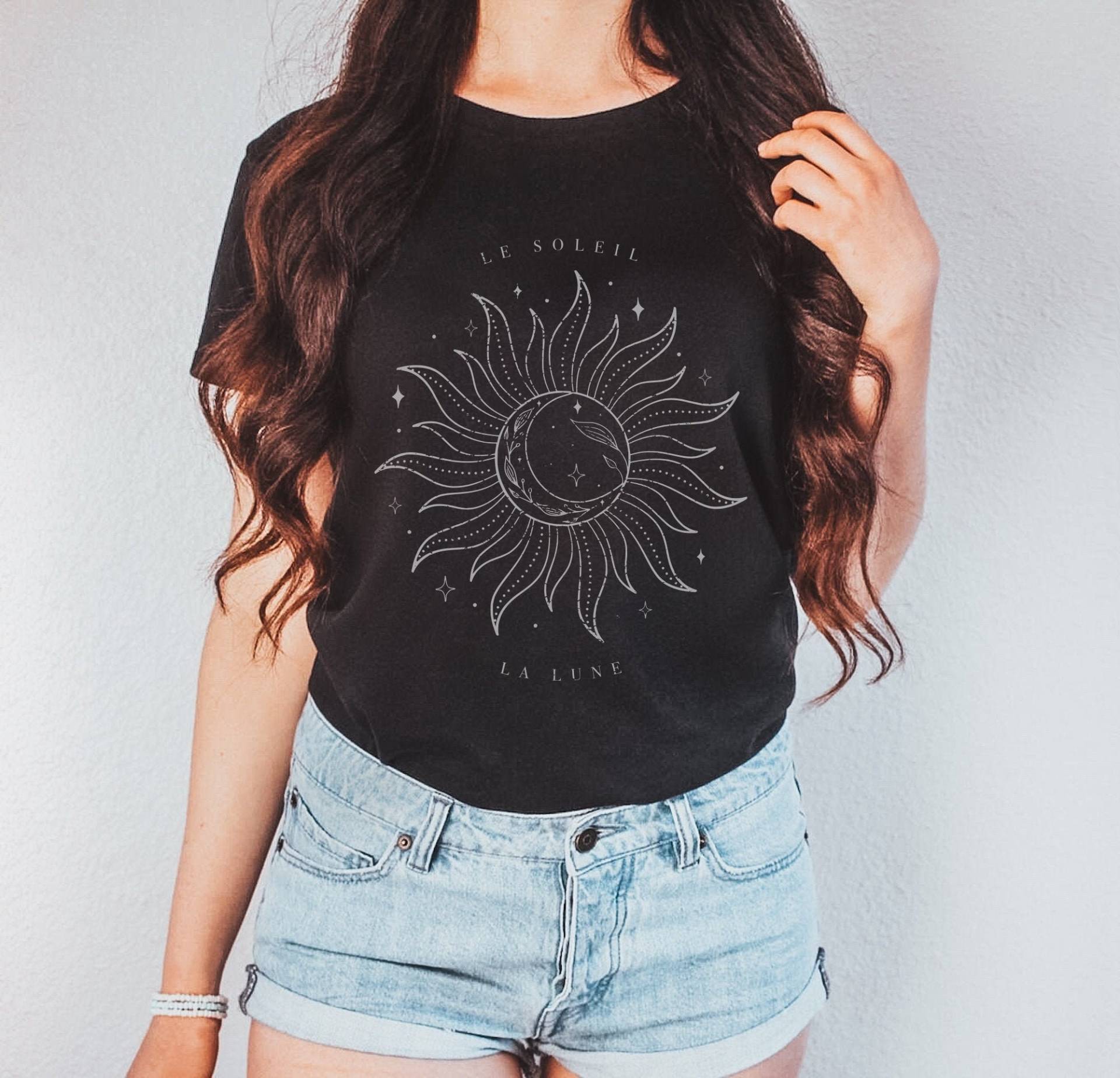 Le Soleil La Lune Tshirt, Sun Shirt, Mystic Boho Shirt von JoyfulFox