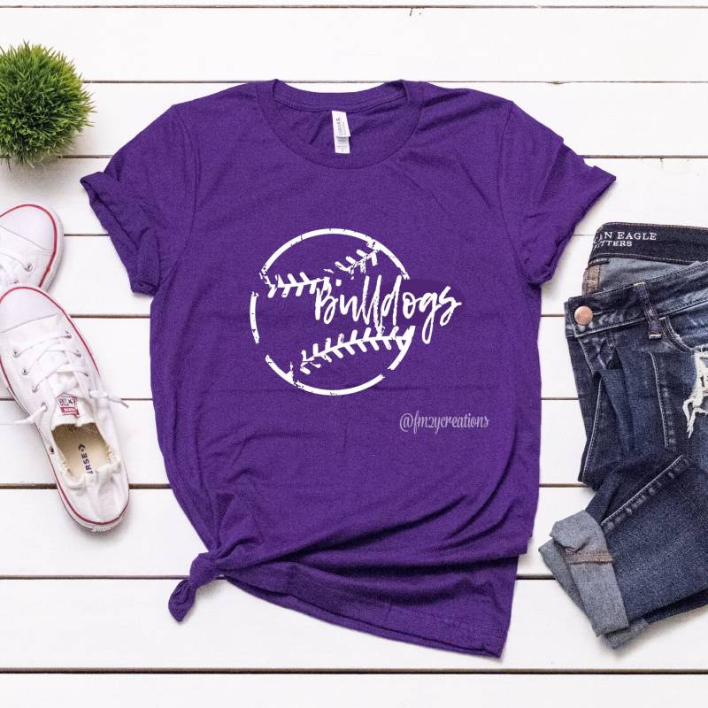 Bulldogs Baseball Shirt | Mom Spieltag Shirts Für Frauen Bulldogs Softball Bulldogs Baseball Shirt | Mom Spieltag Shirts Für Frauen Bulldogs Softball von JoyfulPartyCoThreads