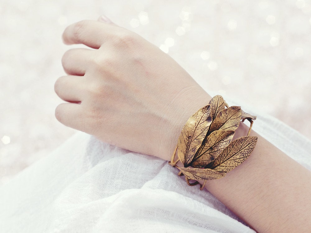 Blattgold Cuff, Blattgoldarmband , Handgemacht Von Ton Blattgold Cuff, Blattgoldarmband , Handgemacht Von Ton von Joyloveclay