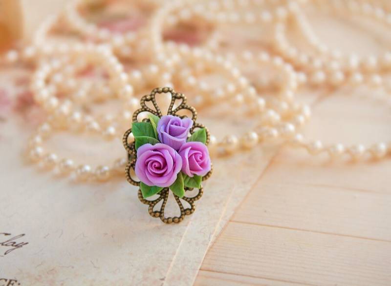 Einstellbar Violette Rose Ring, Blumen Vintage Schmuck, Bronze Einstellbar Violette Rose Ring, Blumen Vintage Schmuck, Bronze von Joyloveclay