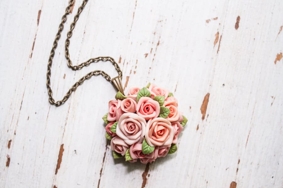 Handgemachte Kette, Bronze Anhänger, Blumen Schmuck, Bronze, Polymer Clay Blume, Handgemachter Anhänger Handgemachte Kette, Bronze Anhänger, Blumen Schmuck, Bronze, Polymer Clay Blume, Handgemachter Anhänger von Joyloveclay