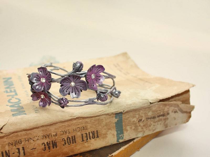 Kirschblüten Armband Aus Polymer Clay, Handgefertigt Mit Clay Kirschblüten Armband Aus Polymer Clay, Handgefertigt Mit Clay von Joyloveclay