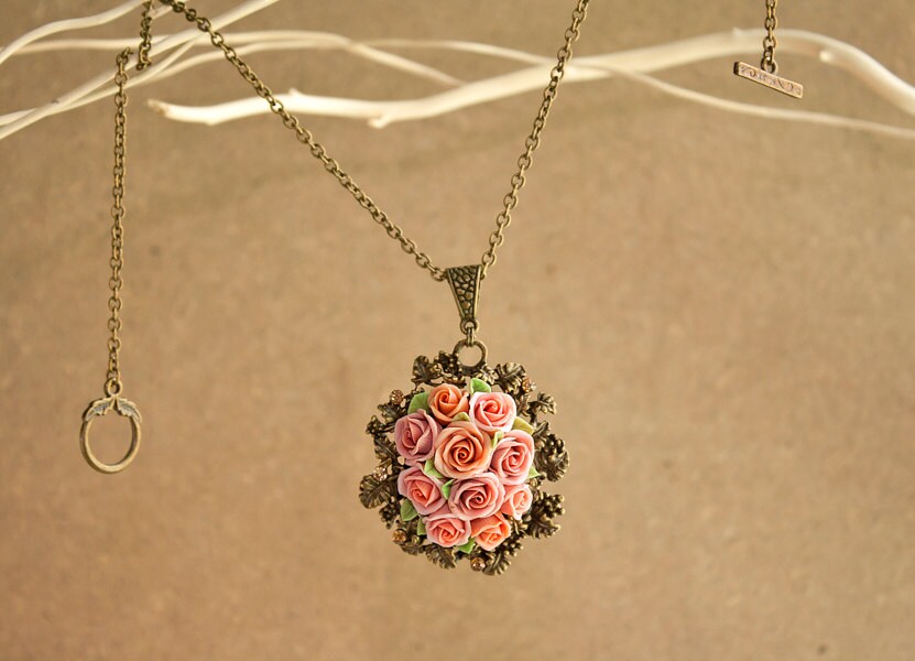 Polymer Clay Rosen Halskette, Staubrosa Rose, Vintage Halskette Polymer Clay Rosen Halskette, Staubrosa Rose, Vintage Halskette von Joyloveclay