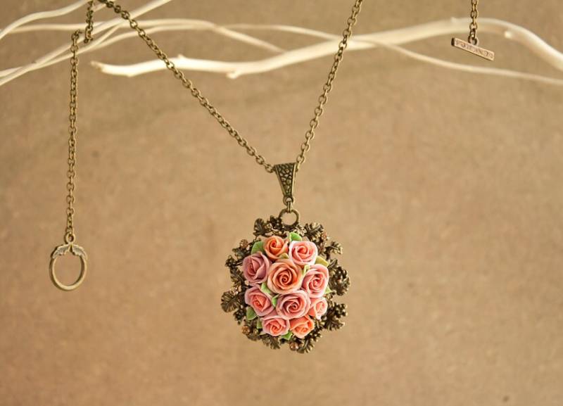 Polymer Clay Rosen Halskette, Staubrosa Rose, Vintage Halskette Polymer Clay Rosen Halskette, Staubrosa Rose, Vintage Halskette von Joyloveclay