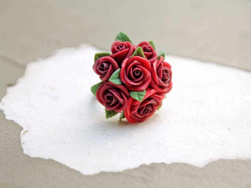 Ring Mit Roter Rose Aus Fimo Ring Mit Roter Rose Aus Fimo von Joyloveclay