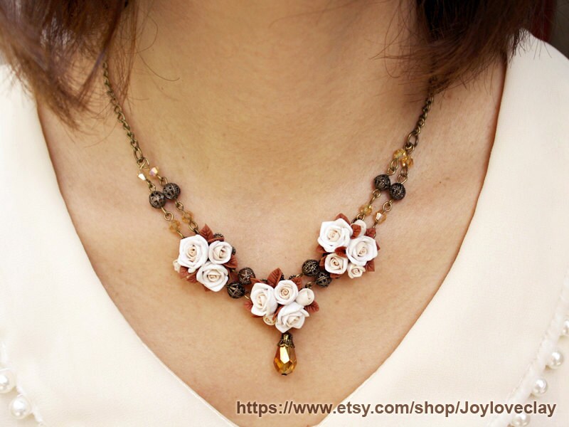 statement Halskette, Antike Blumen Antiker Schmuck, Bronze, Polymer Ton, Handgemachter Schmuck statement Halskette, Antike Blumen Antiker Schmuck, Bronze, Polymer Ton, Handgemachter Schmuck von Joyloveclay