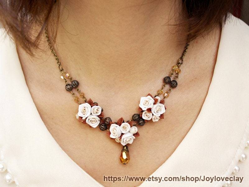 statement Halskette, Antike Blumen Antiker Schmuck, Bronze, Polymer Ton, Handgemachter Schmuck statement Halskette, Antike Blumen Antiker Schmuck, Bronze, Polymer Ton, Handgemachter Schmuck von Joyloveclay