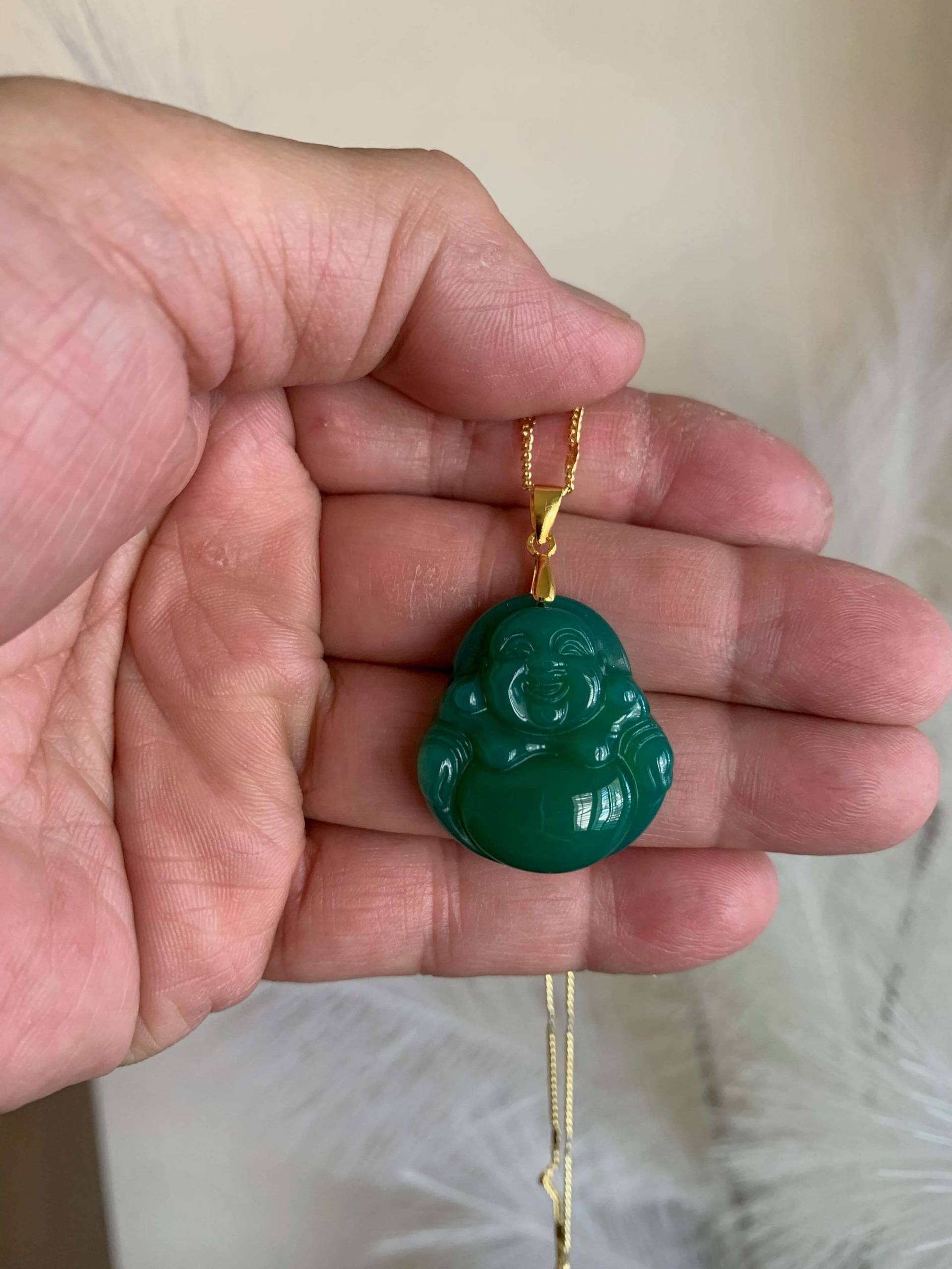 Wunderschöner Smaragdgrüner Jade Buddha Anhänger 18K Vergoldet Halskette Echte Geld Glück Schutz Wohlgefühl Geschenk Für Sie von Joymagtherapy