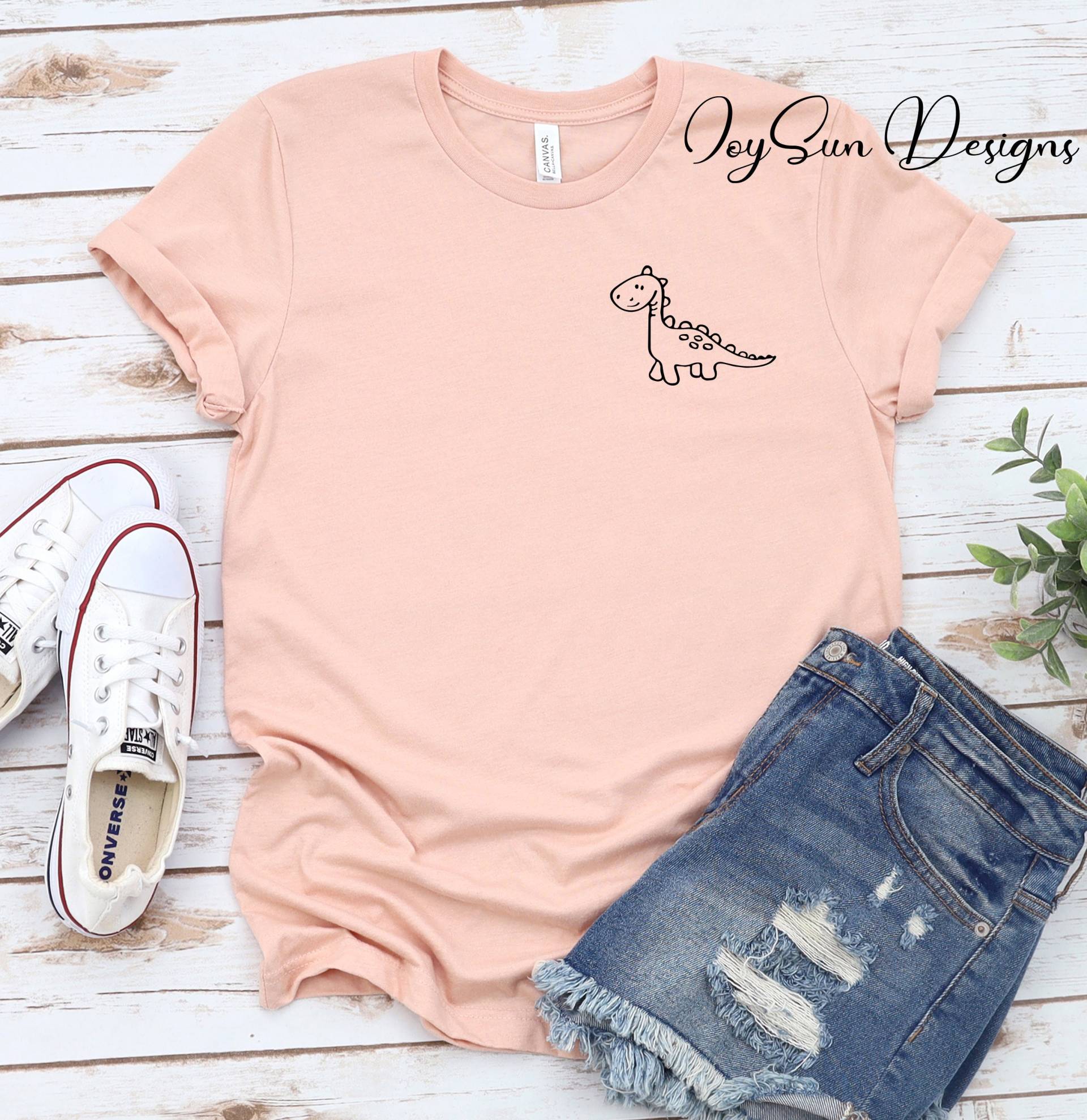 Niedliches Dinosaurier-Thema-Geburtstags-Party-T-Shirt, Niedliches Frauen Geschenk, Brontosaurus Longneck Dino-Geburtstags-Geschenk Für Jungen von JoysunDesigns