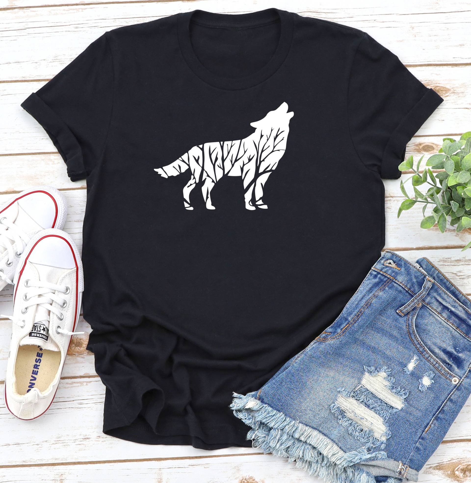 Wolf Shirt, Heulender Blumen Liebhaber Geschenk, Tier Hunde Mädchen, Wölfe Geschenke, Tiere T-Shirt von JoysunDesigns