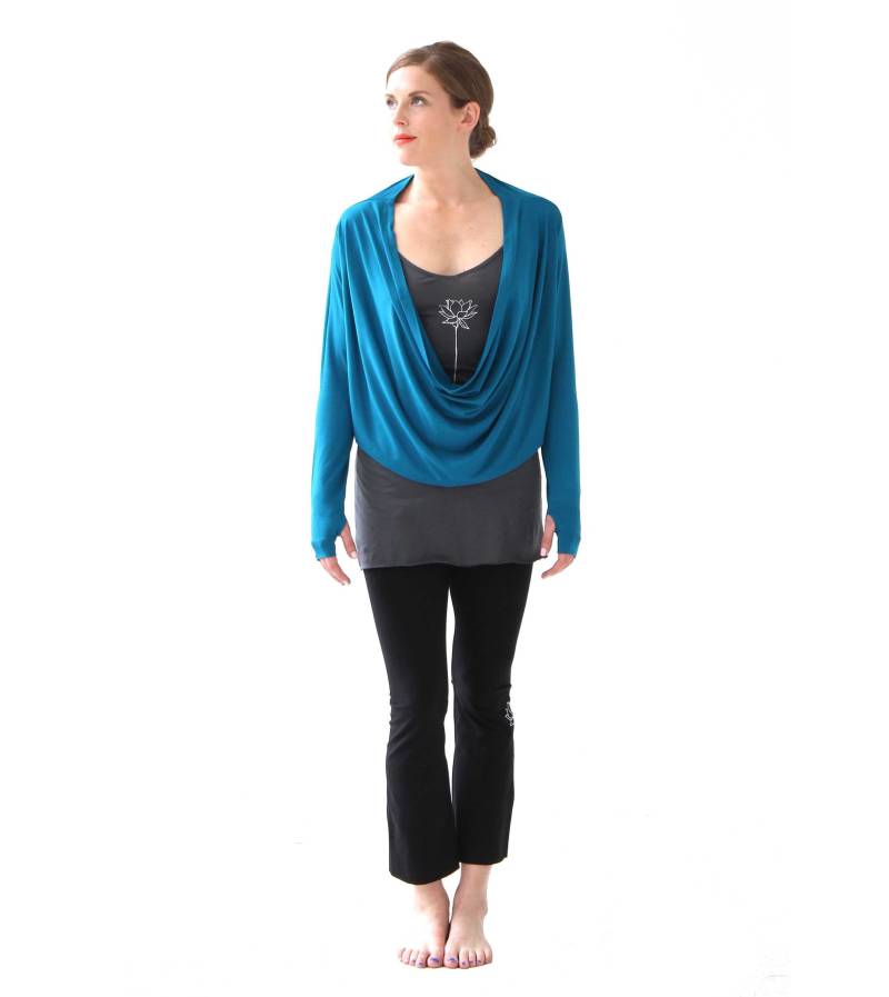 Blauer Bolero Shrug Mit Infinity Schal Angebracht. Lange Ärmel Daumenlöchern Blauer Bolero Shrug Mit Infinity Schal Angebracht. Lange Ärmel Daumenlöchern von Jqlovesu