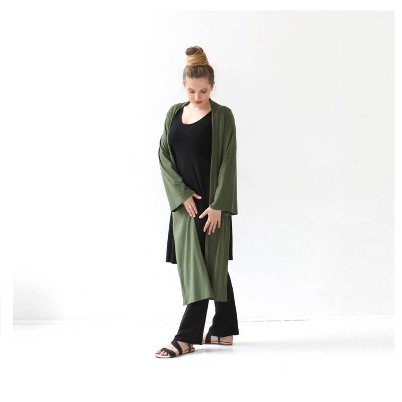 Kimono Hülle Cardigan in Moosgrün, Plus Size Kimono Hülle Cardigan in Moosgrün, Plus Size von Jqlovesu