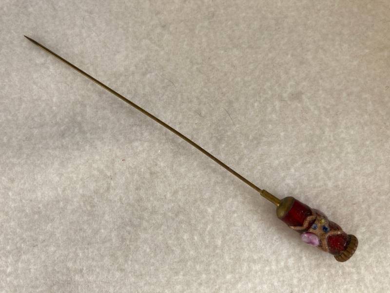 Vintage Art Glas Vanity Hut Pin Stick Mode Accessoire von JsJewelryandStuff