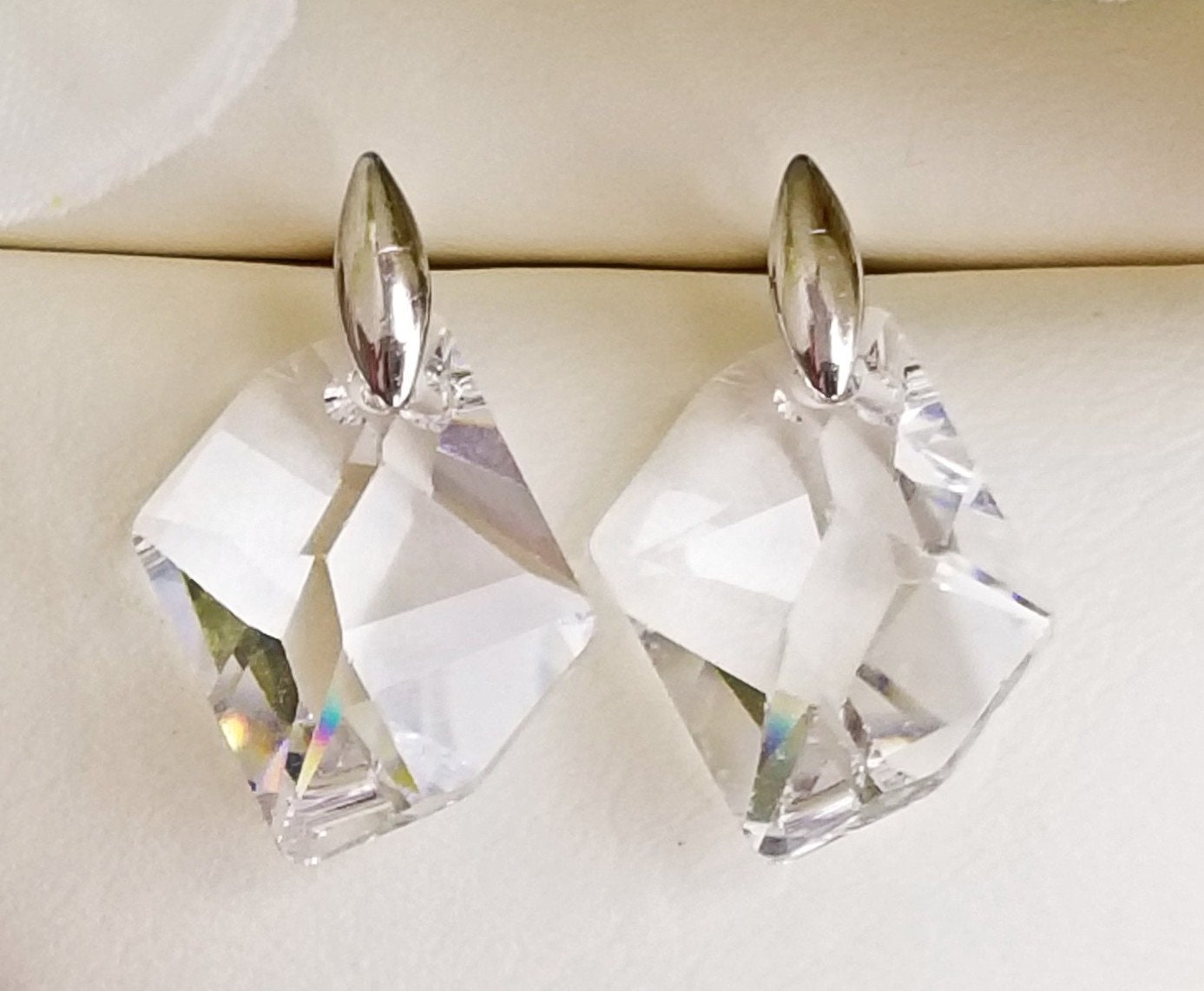 Klare Cosmic Rhombus Kristall Silber Ohrstecker ~Made Mit Crystallized ™ - Swarovski von JsVibrantCreations