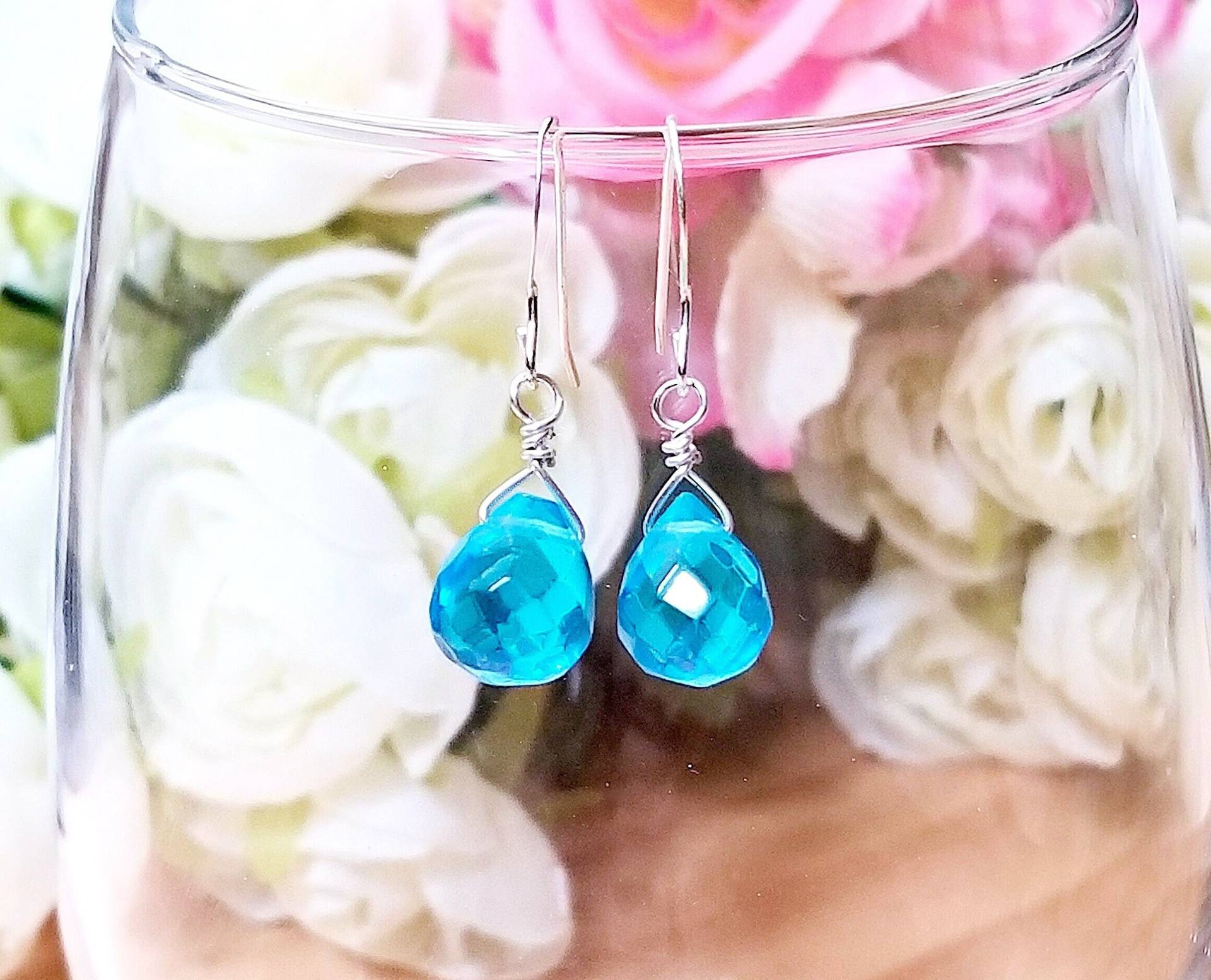 Türkisblaue Glasquarz Silber Ohrhänger Ohrringe~Himmelblau~Sommer Ohrringe~strand~Kinder~Edelstein~Schlicht~Geschenk Für Sie~Träne~ Türkisblaue Glasquarz Silber Ohrhänger Ohrringe~Himmelblau~Sommer Ohrringe~strand~Kinder~Edelstein~Schlicht~Geschenk Für Sie~Träne~ von JsVibrantCreations