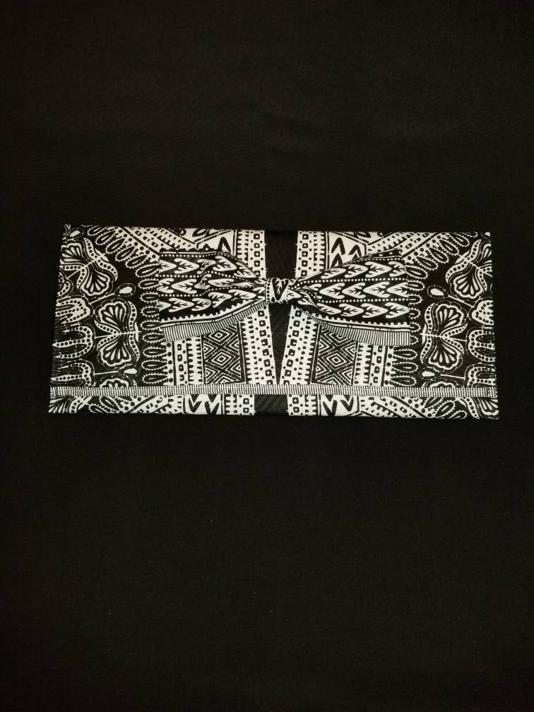 Clutch Mit Dashiki-Print in Schwarz Und Weiß Clutch Mit Dashiki-Print in Schwarz Und Weiß von JsuisDesigns