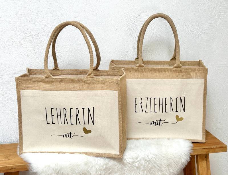 Jutetasche Personalisiert, Shoppertasche "Lehrerin Mit Herz", Geschenk Für Die Lehrerin, 42x33x19 cm Jutetasche Personalisiert, Shoppertasche "Lehrerin Mit Herz", Geschenk Für Die Lehrerin, 42x33x19 cm von JuArt2Werkstatt