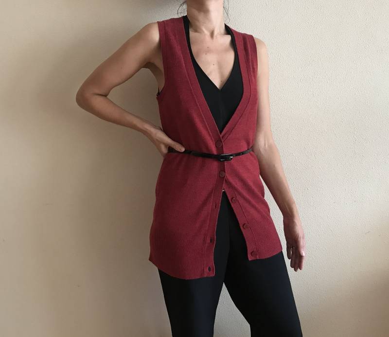 Ärmellose Strickjacke Vintage Pullover Weste Rot Strickweste Strickpullover V Ausschnitt Knopf Up Rote Jacke Kleine Größe von JuJuVintageFinds