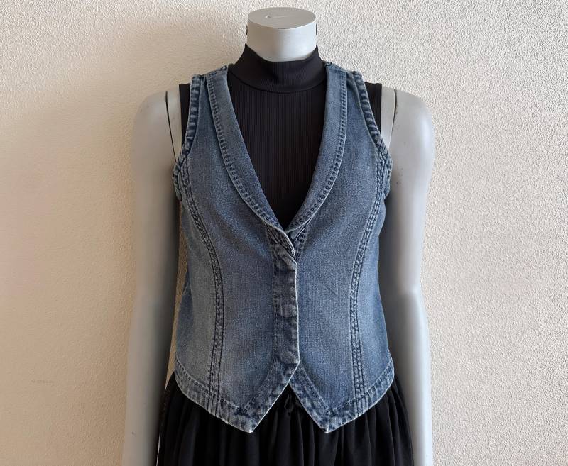 Damen Weste Blau Jeansweste Ausgestattet Frauen Country Western Boho Ärmellose Blaue Jeansjacke von JuJuVintageFinds