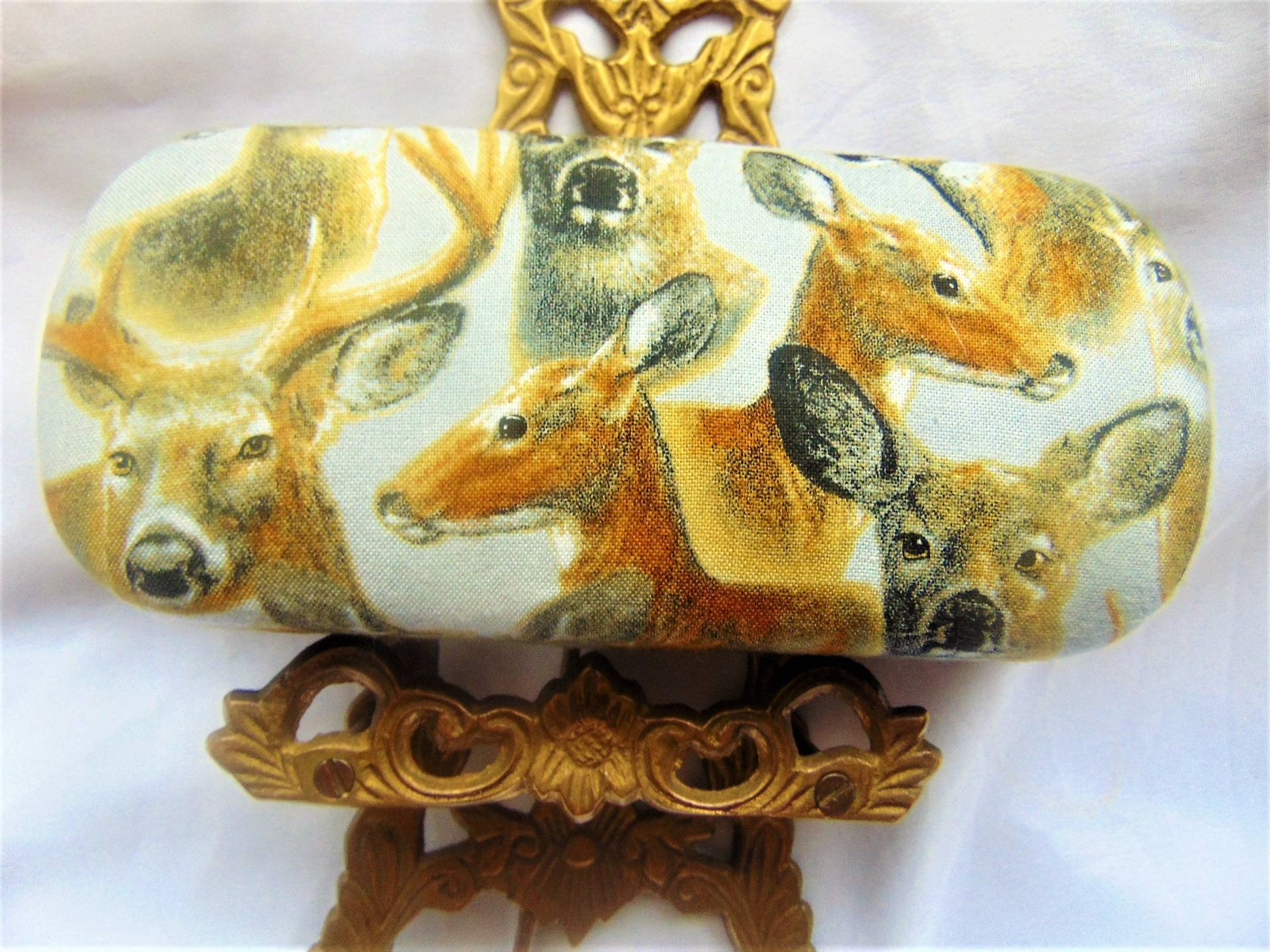 "Handgefertigtes Brillenetui "Hirsch Familie" Unisex Design." von JuLLuJ