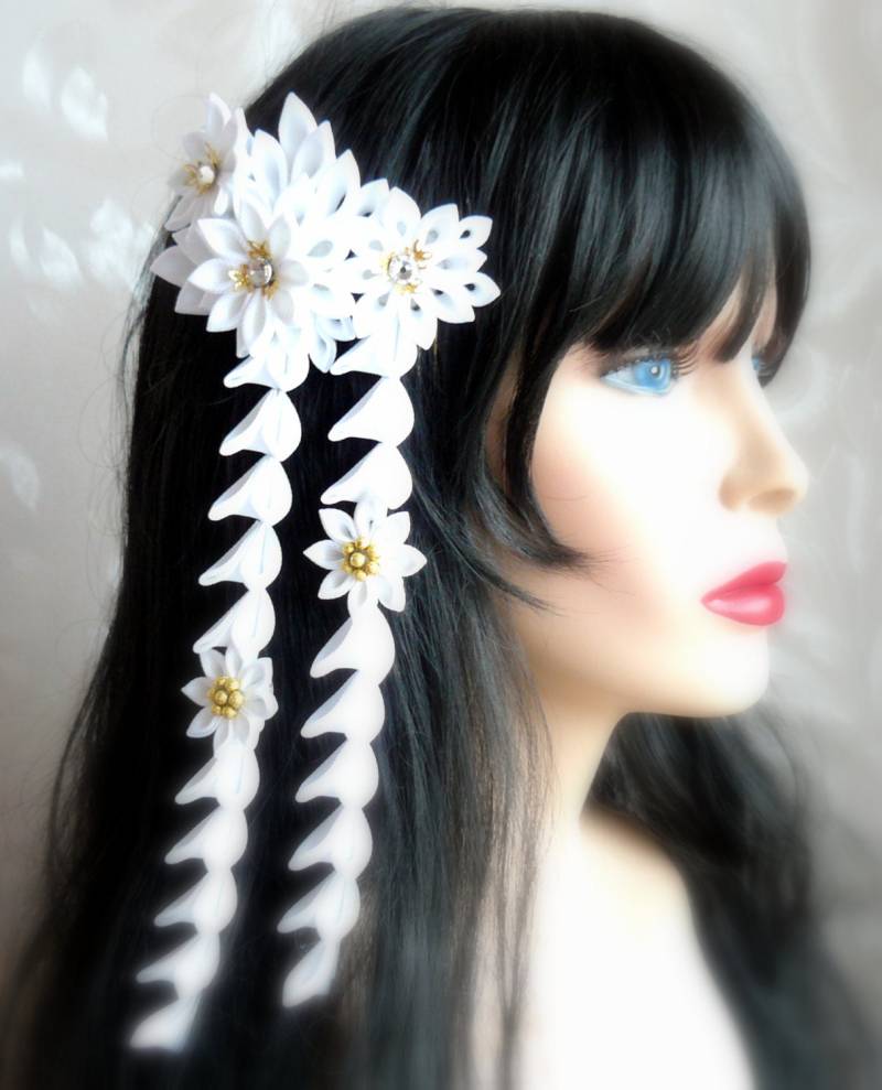 Kanzashi Fabric Flower Haarkamm Mit Falls Kanzashi Fabric Flower Haarkamm Mit Falls von JuLVa