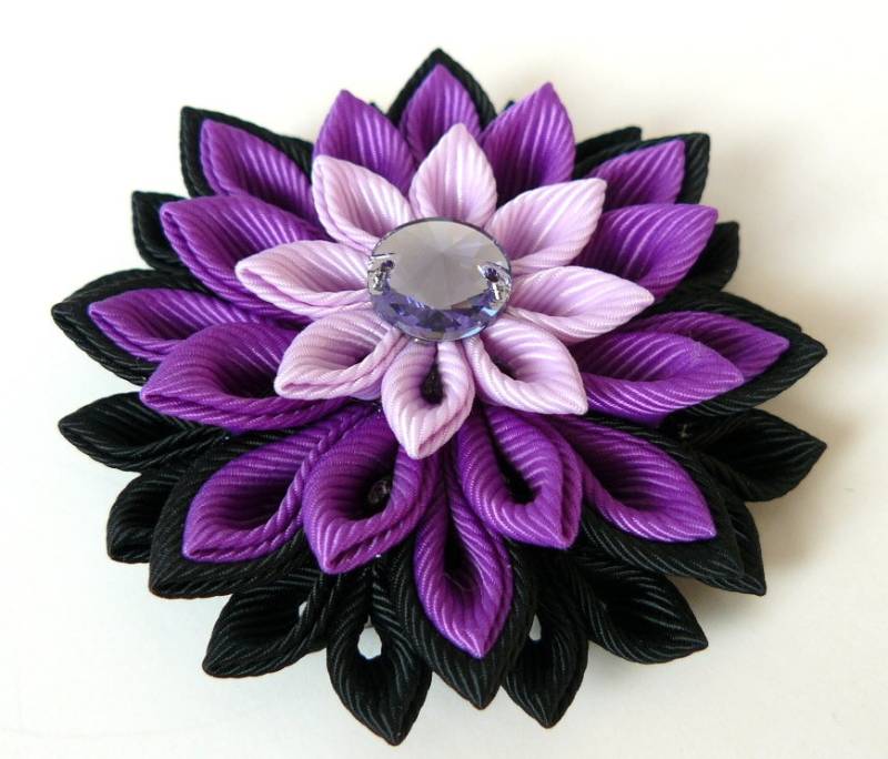 Kanzashi Stoff Blumen Brosche Lila Ripsband Kristall Pin von JuLVa