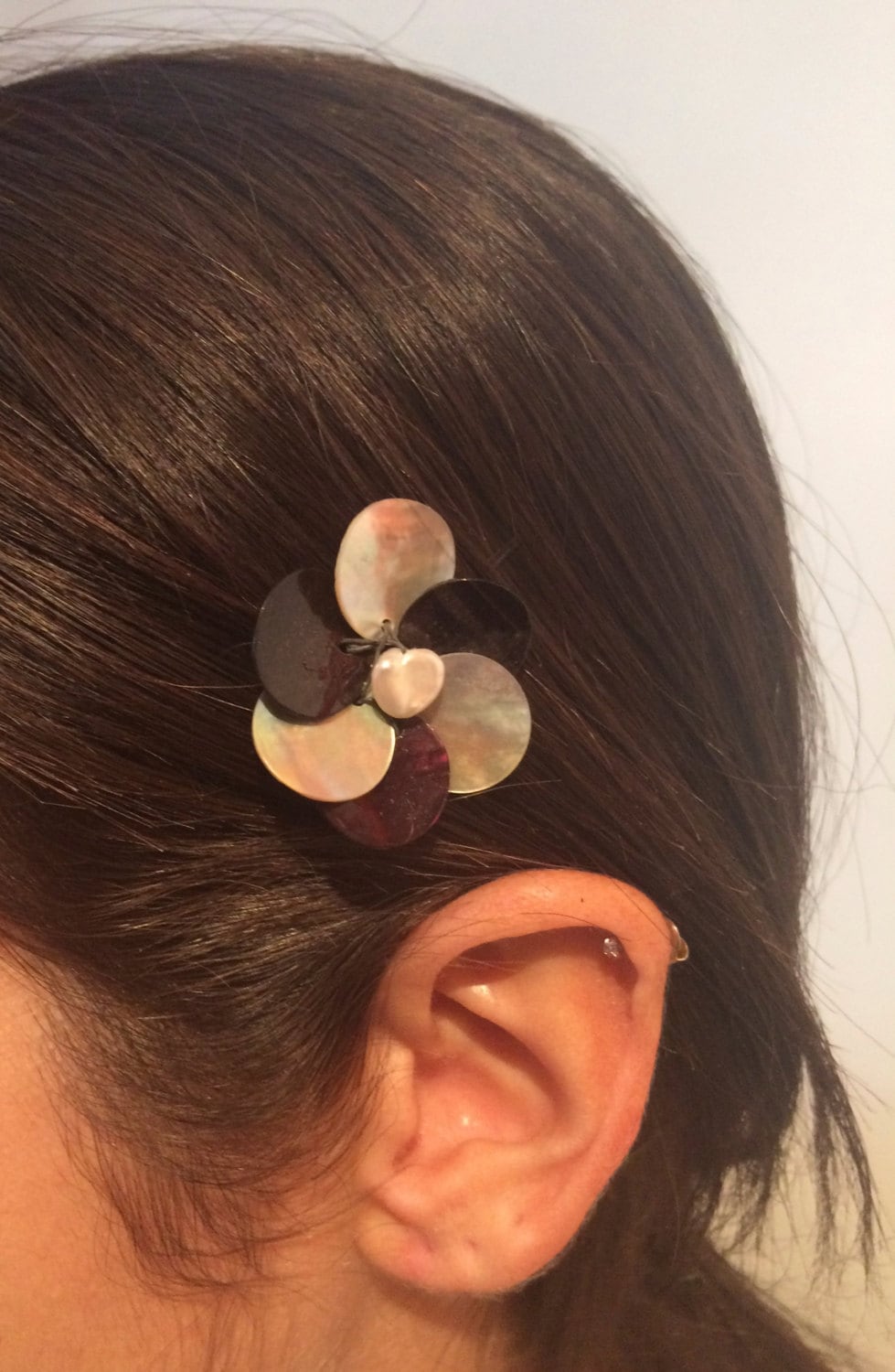 Schwarz Und Weiß Blume Perlmutt Haar Pins von JubilantGems
