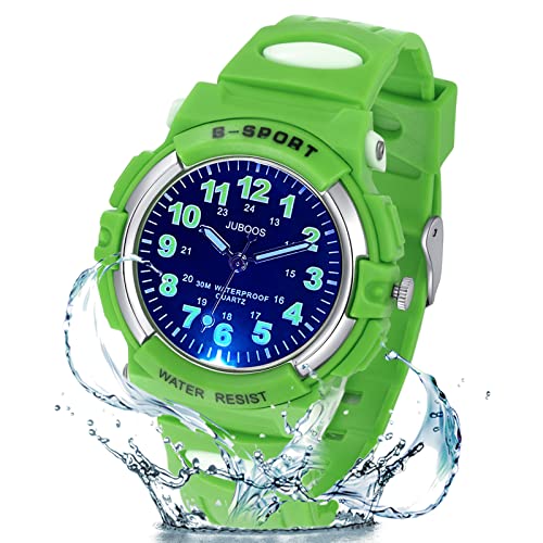Juboos Neue 7-Farbige Kinderuhren, Kinderuhr Jungen Mädchen Analog Quartz Uhr mit Armbanduhr Kautschuk Wasserdicht Outdoor Sports Uhren 5-16 (Grün) von Juboos