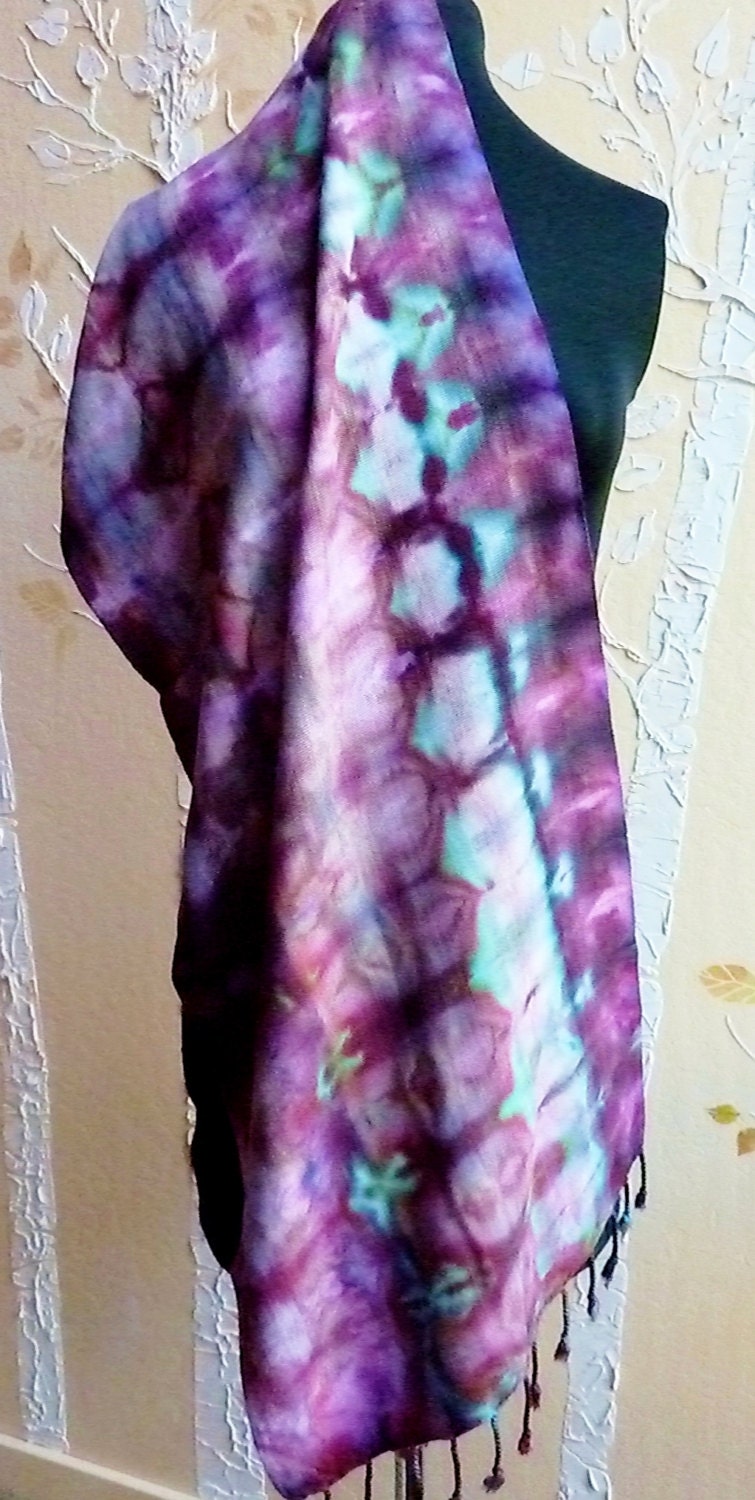 Handgewebte Viskose Schal Eis Gefärbt in Maulbeere, Türkis, Smaragd, Kastanienbraun, Staubigen Rosa von JudiStackArtwear