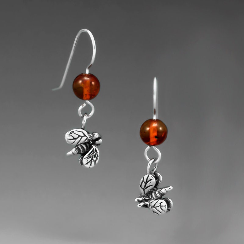 Buzzz-B Biene, Bernstein, Haken, Sterling Silber Schmuck, Biene Schmuck, Honigbiene, Bernstein Schmuck, Ohrringe, , Versandkostenfrei Buzzz-B Biene, Bernstein, Haken, Sterling Silber Schmuck, Biene Schmuck, Honigbiene, Bernstein Schmuck, Ohrringe, , Versandkostenfrei von JudieGummDesigns