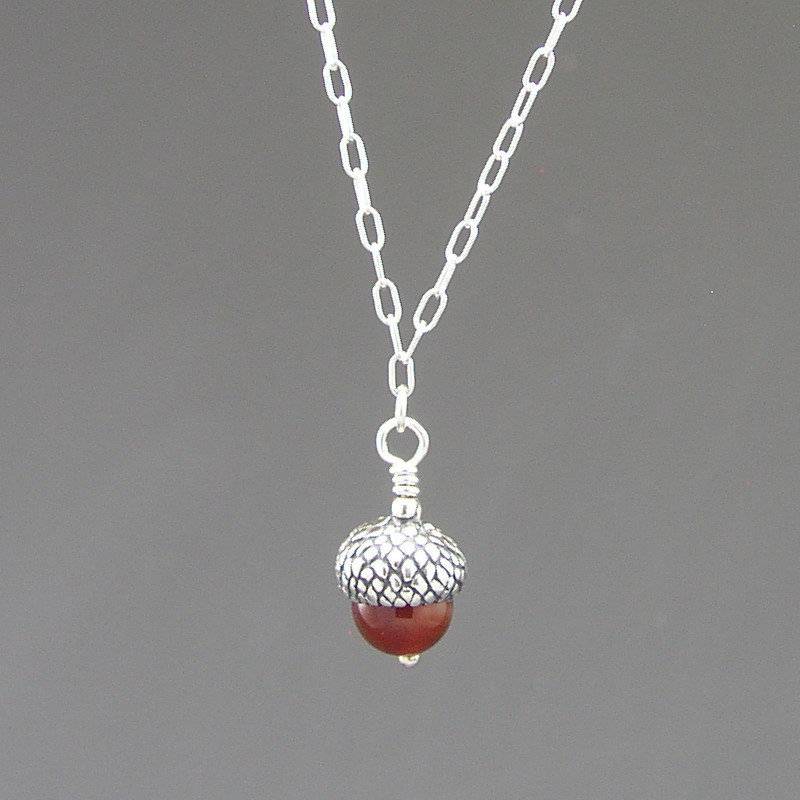 Eichel Halskette, Karneol, Willkommen Schmuck, Sterling, Gastfreundschaft, Botanical, Karneol Symbolik, Lange Haltbarkeit, Portofrei Eichel Halskette, Karneol, Willkommen Schmuck, Sterling, Gastfreundschaft, Botanical, Karneol Symbolik, Lange Haltbarkeit, Portofrei von JudieGummDesigns