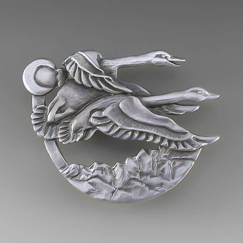 Schwan Pin Zinn, Im Tandem, Tac Backs, Tundra Schwan, Zinn Schmuck, Partner Für Leben, Jubiläum, Vogel Schmuck Schwan Pin Zinn, Im Tandem, Tac Backs, Tundra Schwan, Zinn Schmuck, Partner Für Leben, Jubiläum, Vogel Schmuck von JudieGummDesigns