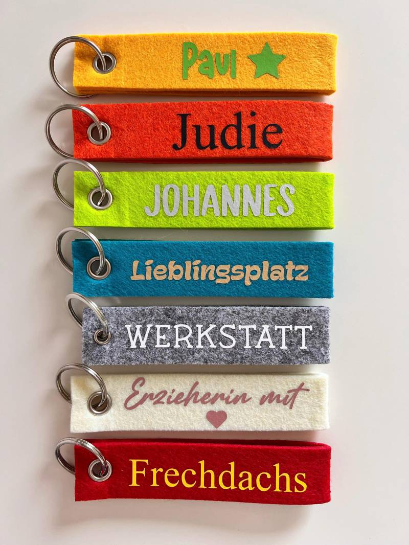 Schlüsselband Schlüsselanhänger Bunt Personalisiert Kindergeburtstag Mitgebsel Jga Fahrkarte Schlüssel Boot Party Einschulung Aus Filz Schlüsselband Schlüsselanhänger Bunt Personalisiert Kindergeburtstag Mitgebsel Jga Fahrkarte Schlüssel Boot Party Einschulung Aus Filz von JudiesPlotterwerk