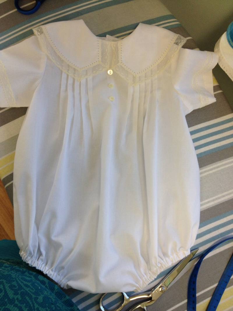 Versteckte Blase Mit Ungeradem Kragen von JudyGranthamDesigns