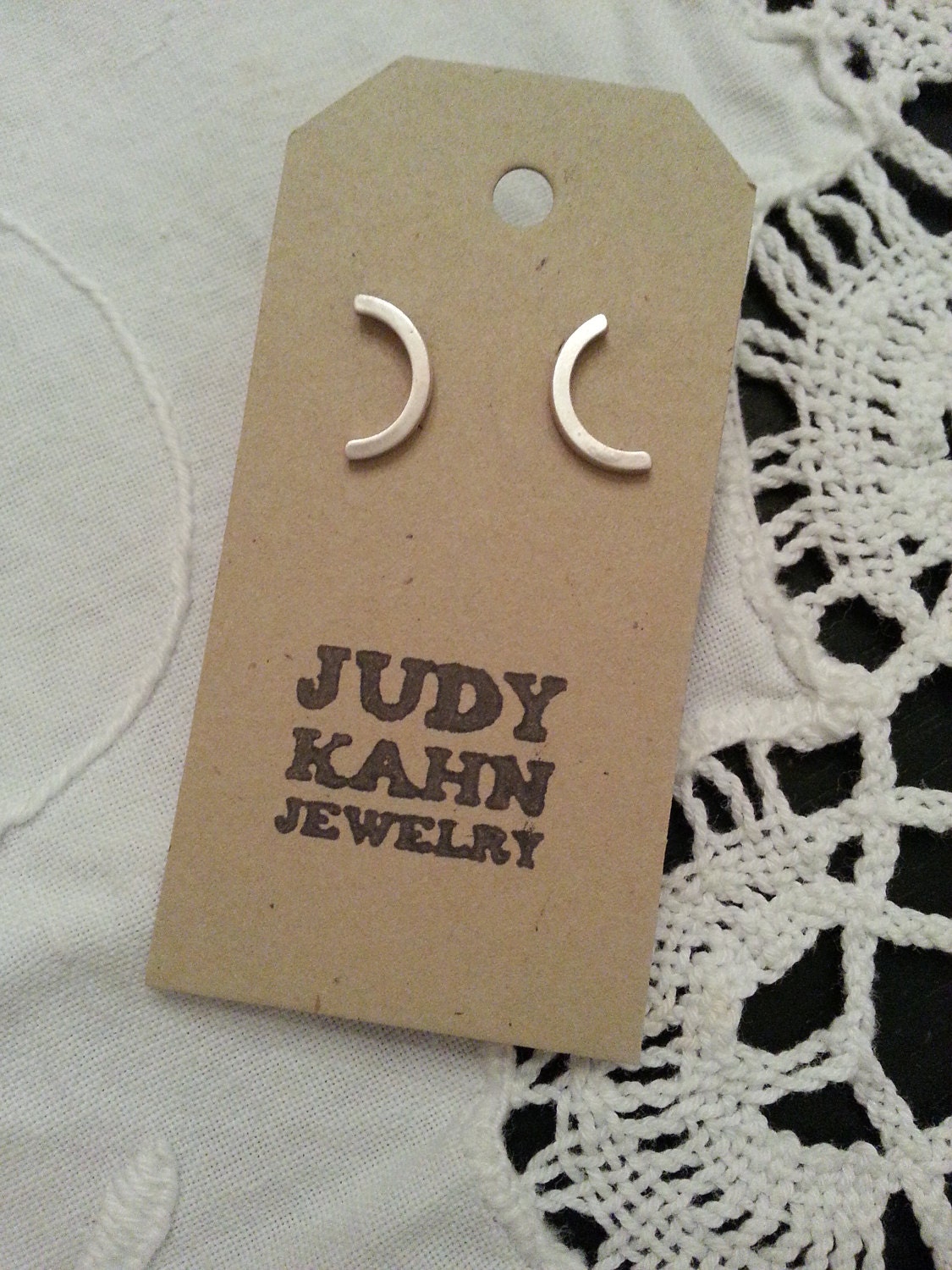 Halbkreis Sterling Silber Ohrstecker Halbkreis Sterling Silber Ohrstecker von JudyKahnJewelry