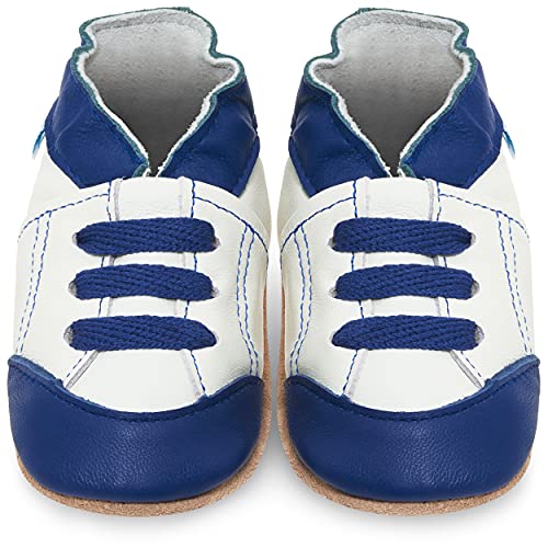 Juicy Bumbles - Weicher Leder Lauflernschuhe Krabbelschuhe Babyhausschuhe mit Wildledersohlen. Junge Mädchen Kleinkind- Gr. 0-6 Monate (Größe 19/20)- Weiße und Blaue Turnschuhe von Juicy Bumbles