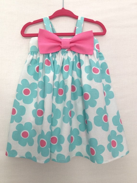 Baby Mädchen Kleid, Kleines Kleinkind Kinder Party Blumen Kleid von JujaBeanKidz