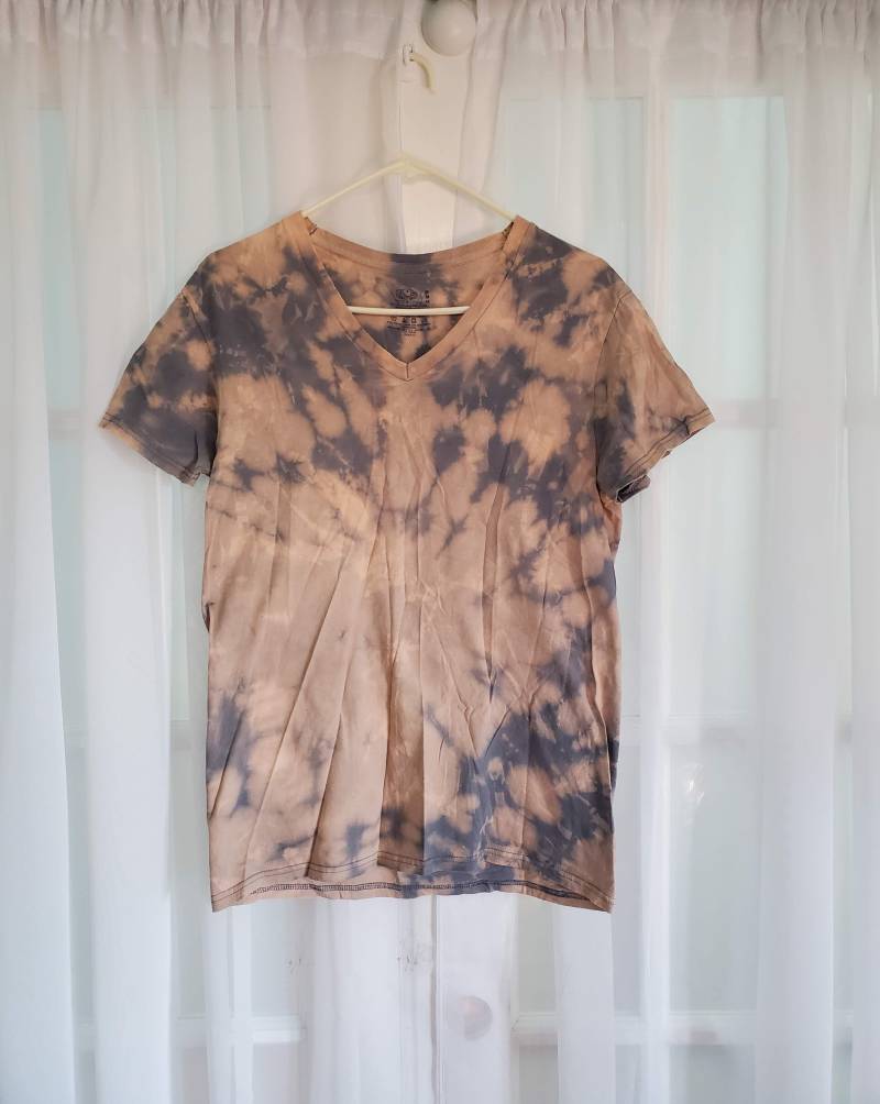 Gebleichtes Tie-Dye Graues Shirt | Erwachsene Medium Gebleichtes Tie-Dye Graues Shirt | Erwachsene Medium von JujuBleach