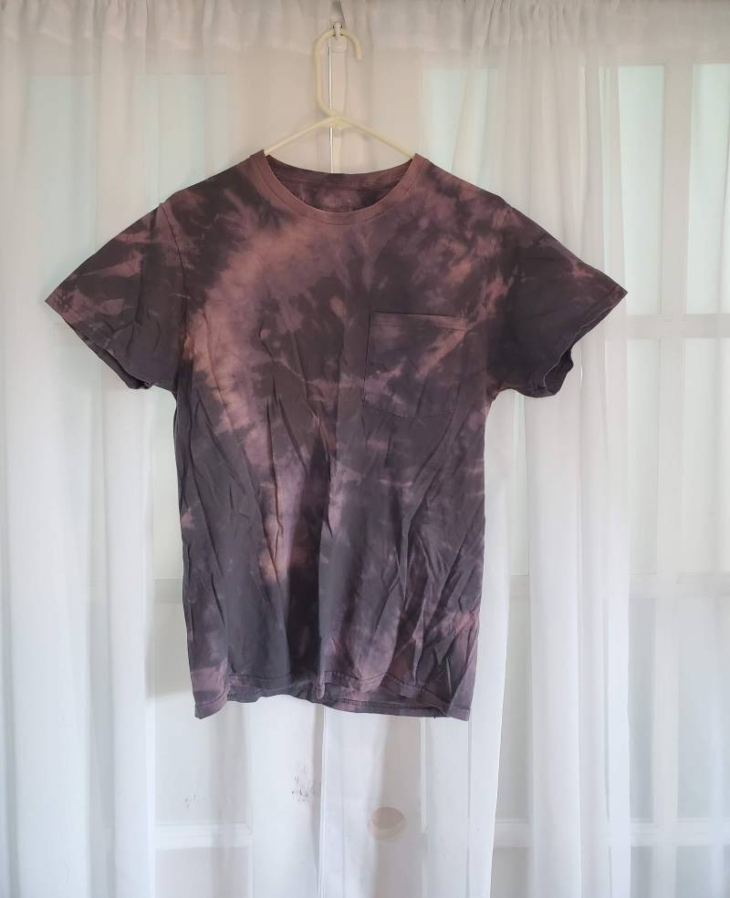 Gebleichtes Tie-Dye Graues Shirt | Erwachsene Medium Gebleichtes Tie-Dye Graues Shirt | Erwachsene Medium von JujuBleach