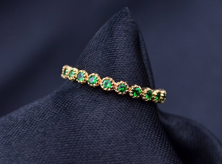 Tsavorit Halbe Ewigkeit Ring Aus 18K Gelb Gold Jahrestag Verlobung Hochzeit Geburtstag Valentinstag Tsavorit Halbe Ewigkeit Ring Aus 18K Gelb Gold Jahrestag Verlobung Hochzeit Geburtstag Valentinstag von Jujuden