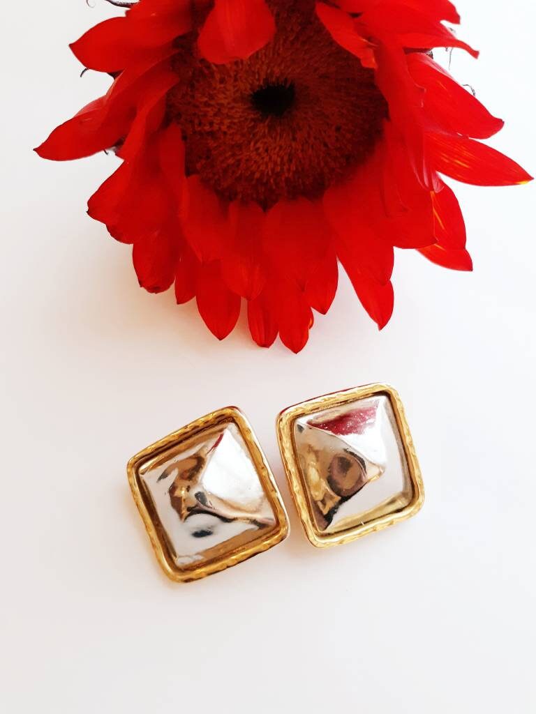 Vintage 80Er Jahre 2 Toned Chunky Statement Ohrclips Ohrringe Vintage 80Er Jahre 2 Toned Chunky Statement Ohrclips Ohrringe von JulesCristenVintage