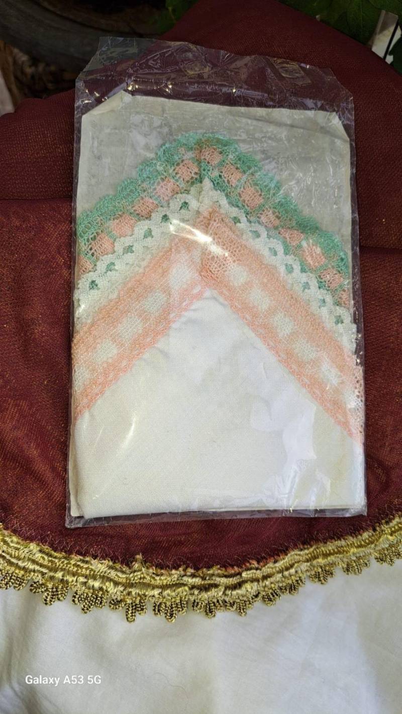 Drei Alte Spitzentaschentücher von JulesLaedchen