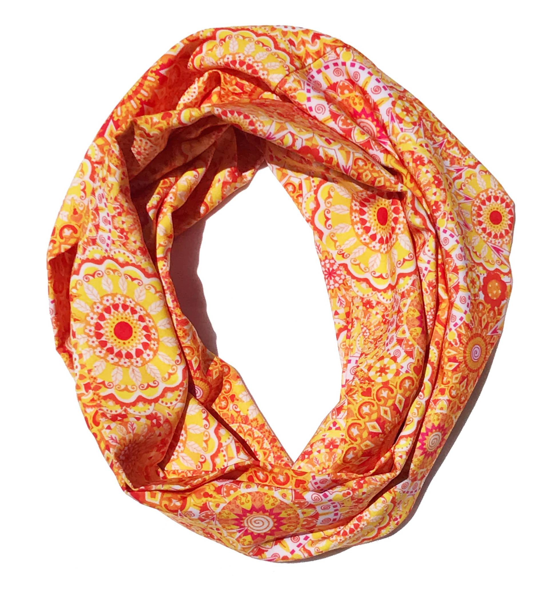 Seidenschal 52" Umfang "Sunshine Mandala" Seidenschal 52" Umfang "Sunshine Mandala" von JuliStyle