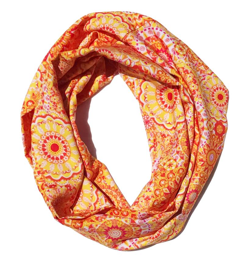 Seidenschal 52" Umfang "Sunshine Mandala" Seidenschal 52" Umfang "Sunshine Mandala" von JuliStyle